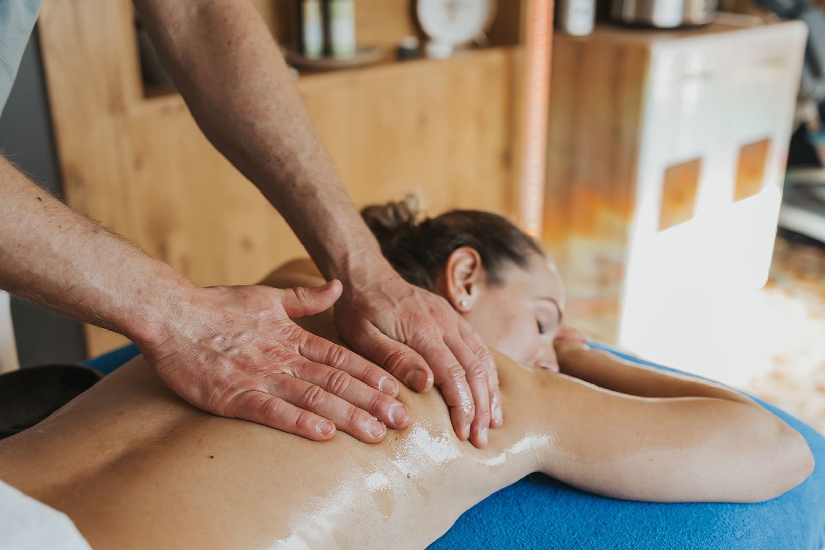 Heilmasseur-70